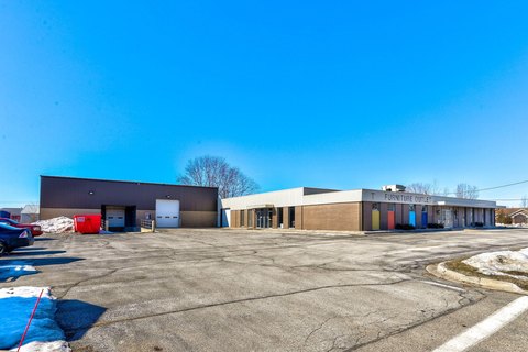 Holland Retail/Warehouse Space For Lease