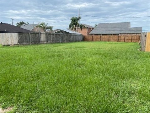Land, Meraux, LA