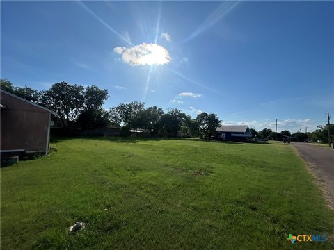 Residential Lot in McGregor, TX