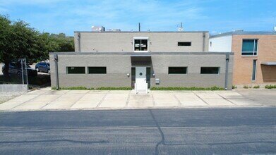 Standalone Live-Work Office Building