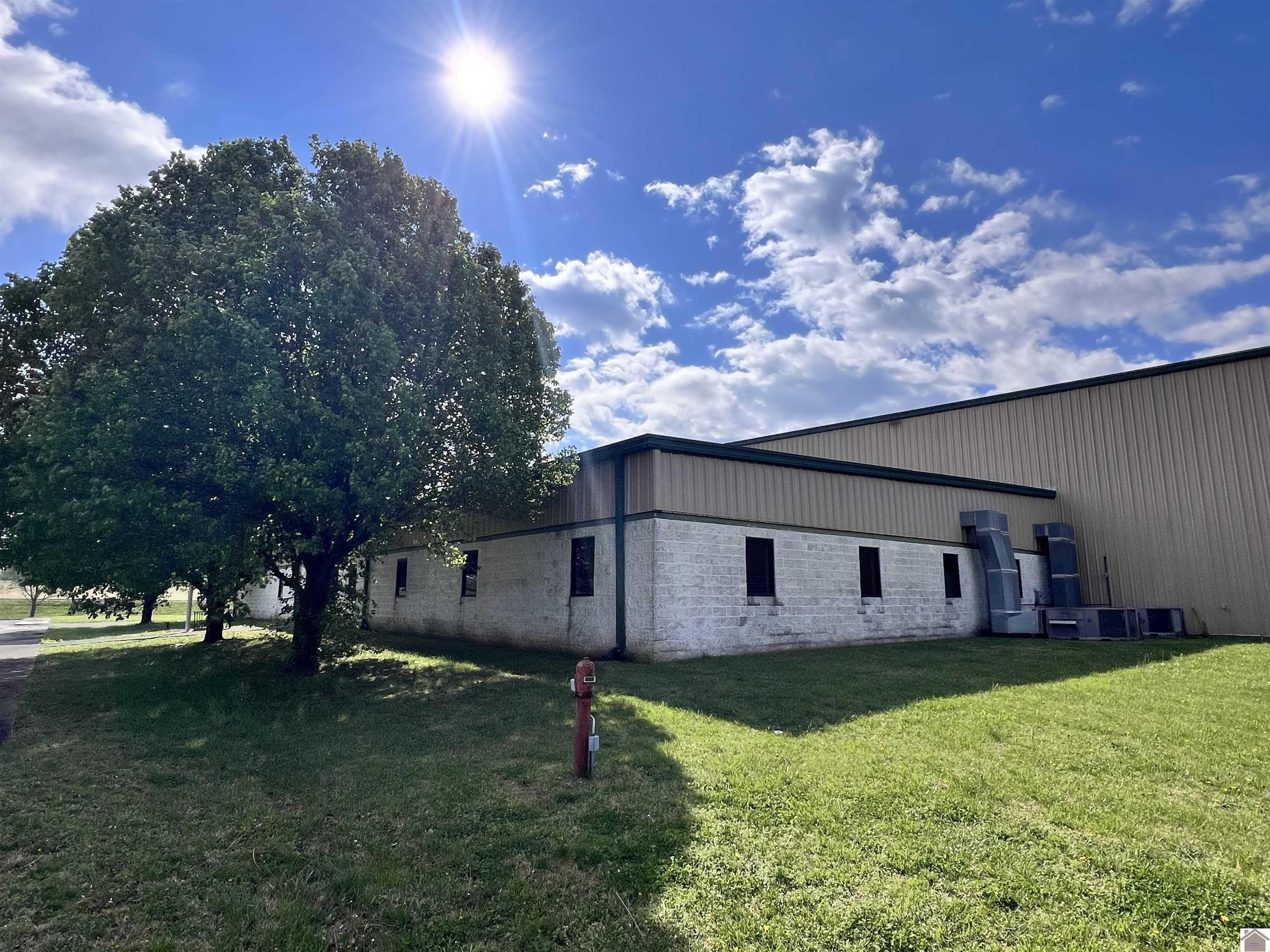 Metropolis Office Space For Lease