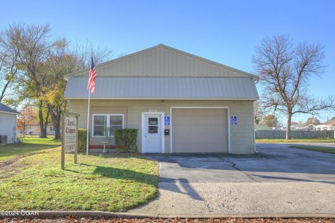 Carthage Commercial Property For Sale