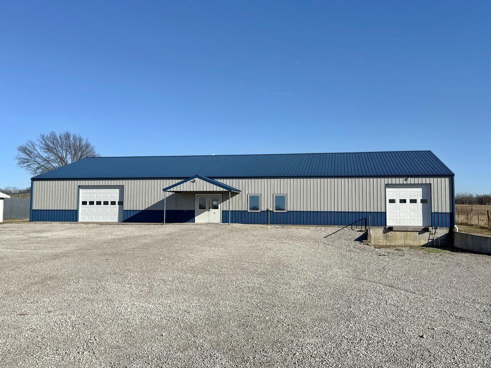 Metal Building on 1.72 Acres