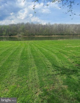 Riverfront Lot in Falling Waters