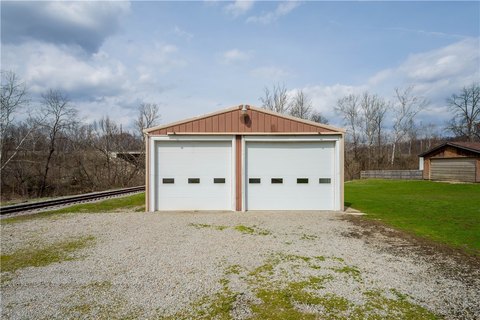 Mixed-Use Property with Heated Shop