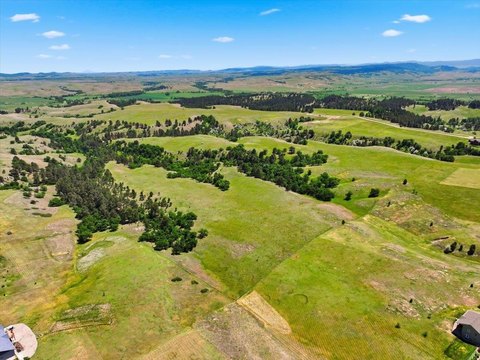 LAND - Belle Fourche, SD