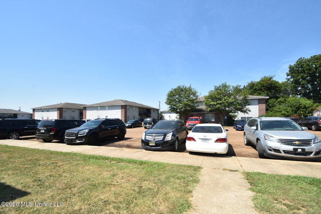 1300 Roosevelt Ave, Greenwood, MS 38930