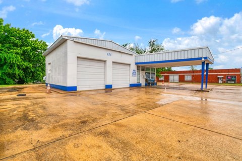 Flexible Retail and Office Building