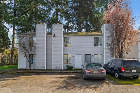 Townhouse-Style Triplex in Portland