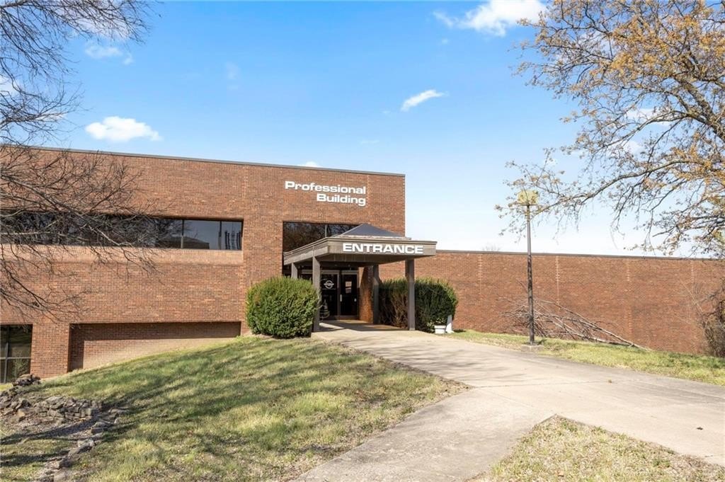 Expansive Land Near Medical Corridor