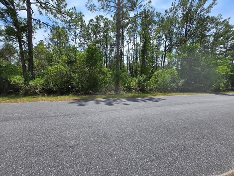 Unimproved Lot in Royal Trails