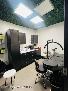 Wellness Co-Working Space Available
