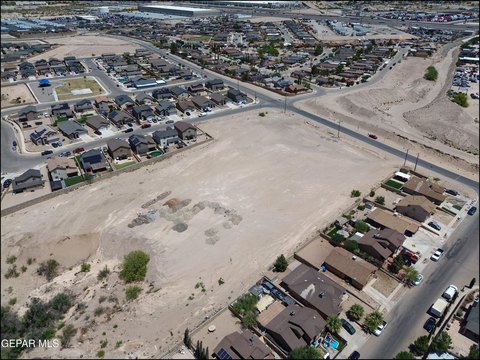 Residential Land in Socorro, TX