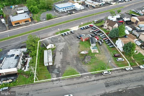 LEVITTOWN Commercial Property on Route 13