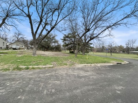 Residential Corner Lot in Temple