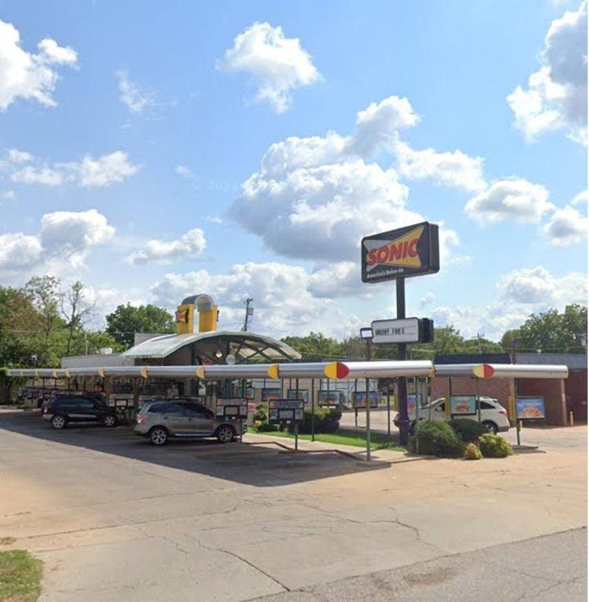 Commercial Building on Route 66