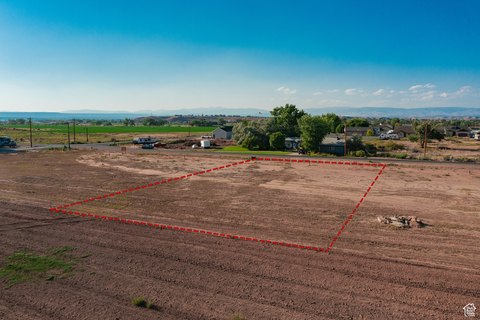 Residential Land in Roosevelt, UT
