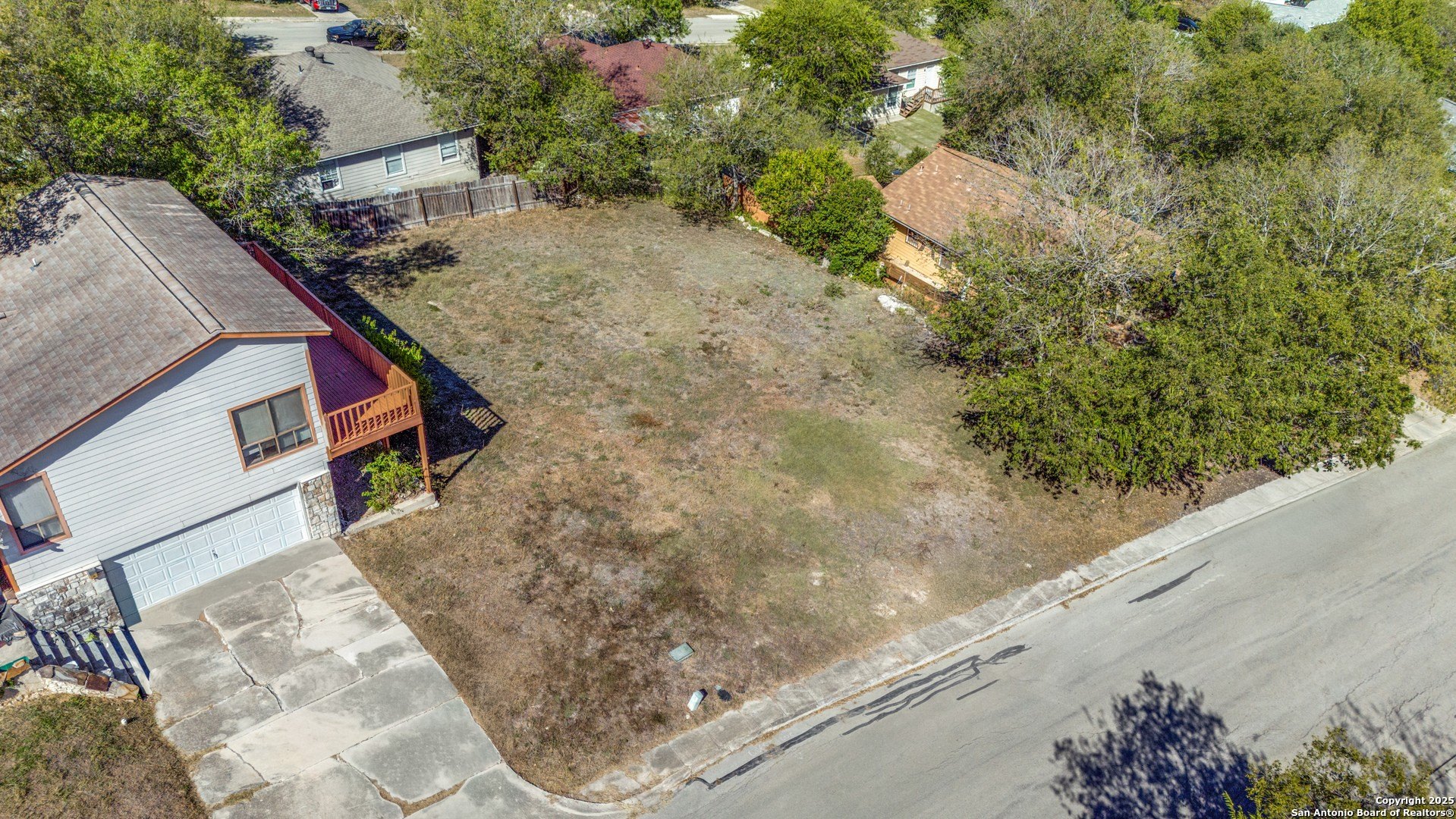 Residential Land in Converse, TX