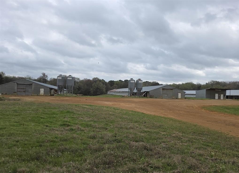 Former Poultry Farm on 161 Acres
