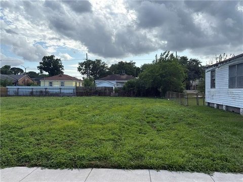 LAND - New Orleans, LA