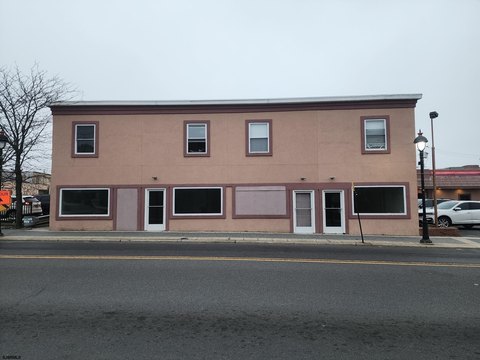 Remodeled Commercial Space on Main