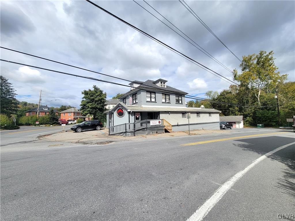 Turn-key Restaurant/Bar Opportunity For Sale