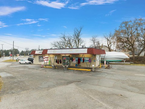 Drive-Through Retail Building