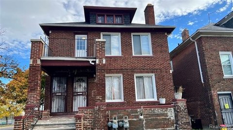 Detroit Duplex with Income Potential