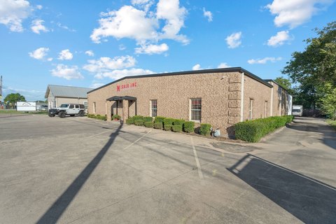 Office-Warehouse Facility with Drive-In Doors