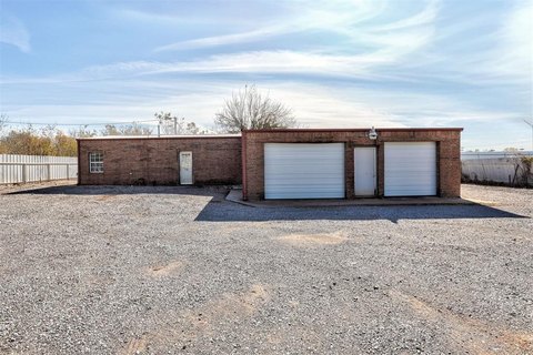 Commercial Property in Moore, Oklahoma