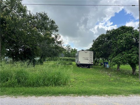 LAND - Mathis, TX