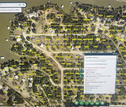 Residential Lot in Shamrock Shores