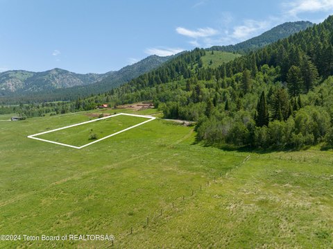Etna, WY 1.61 Acre Lot