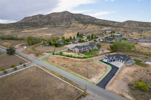 Prime Land with Mountain Views