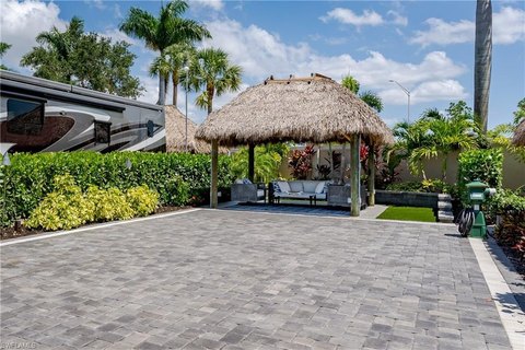 Naples Motorcoach Resort Lot