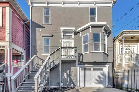 Oakland Tri-Level Multifamily Property