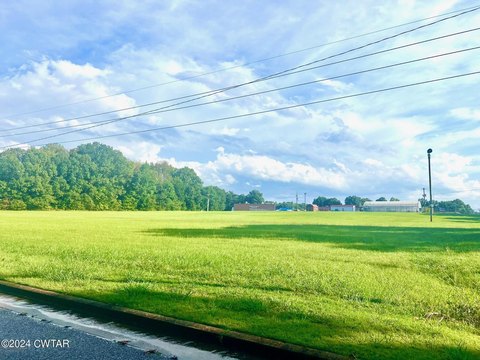 Undeveloped Land Near Amenities