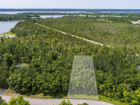 LAND - Presque Isle, MI