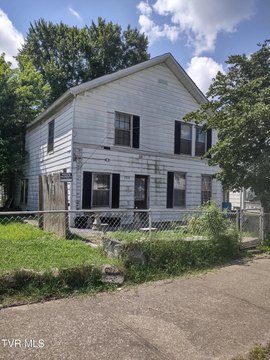 Charming Duplex in Mountain Setting