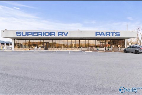 Guntersville Commercial Property on Highway