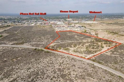 Fenced Equestrian Acreage Parcel