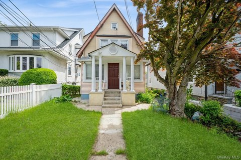 Picture of Duplexes at S Columbus Ave 435, Mount Vernon, NY