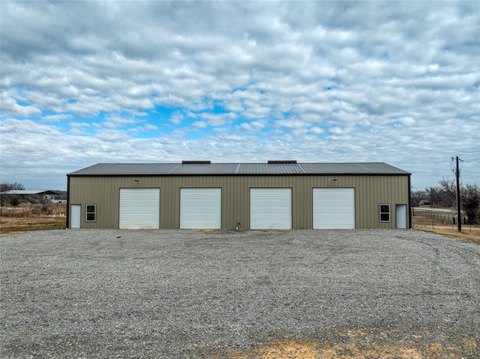 Flex Warehouse with Overhead Doors