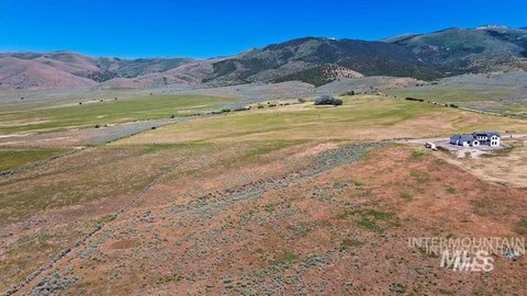 Residential Land in Oakley, ID