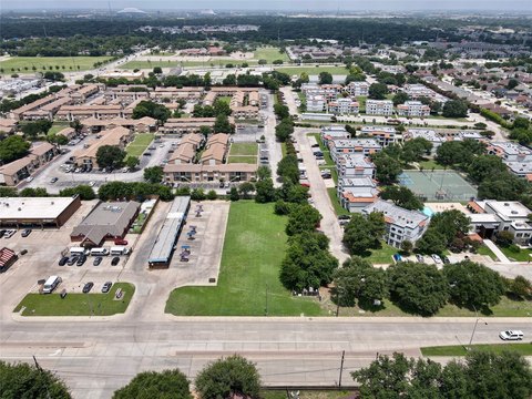 Commercial Land with Strong Visibility