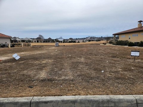Land in Comanche Trace