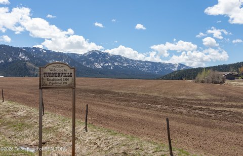 Flat Corner Parcel with Irrigation