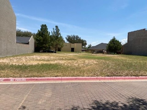 Residential Land in Midland, TX