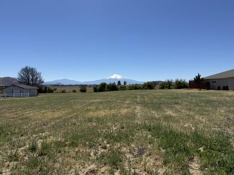 LAND - Montague, CA