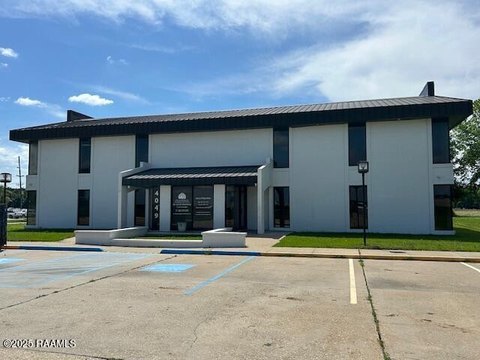 Versatile Office Building For Lease